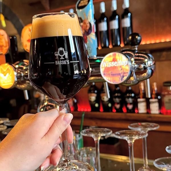 Bier van de tap — bekijk op Instagram