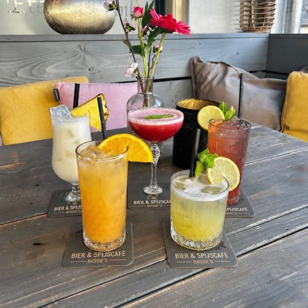 Cocktails — bekijk op Instagram
